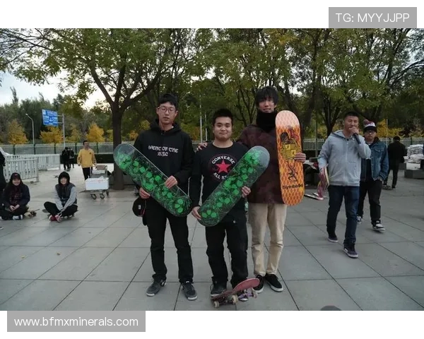 成都街舞队在滑板精英赛中的蜕变与成长历程全景回顾