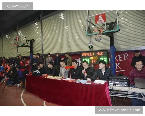 武汉篮球队的团队协作揭秘:如何在赛场上实现完美配合与默契合作 武汉篮球队的团队协作揭秘:如何在赛场上实现完美配合与默契合作