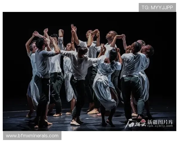 武汉街舞队的中路突破与街舞文化的融合探讨 武汉街舞队的中路突破与街舞文化的融合探讨