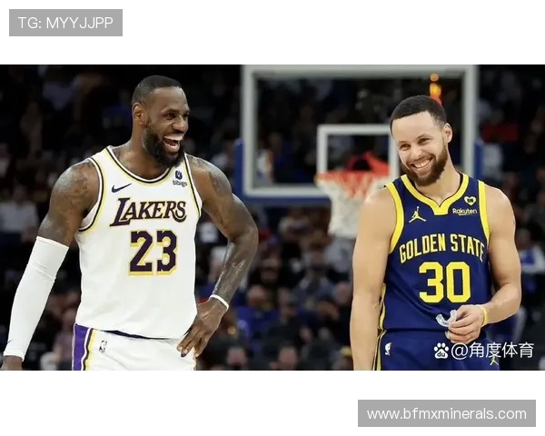 勇士狂胜快船46分展现强大实力全场比赛精彩瞬间回顾