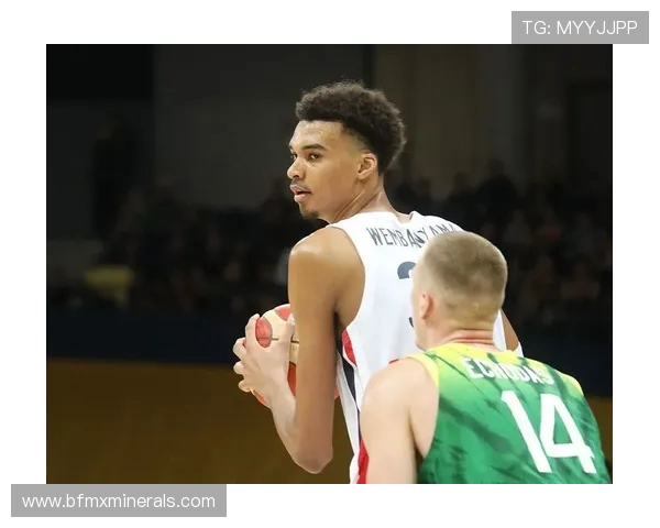 文班亚马法国队首秀狂砍27分轻取意大利吸引NBA球探关注