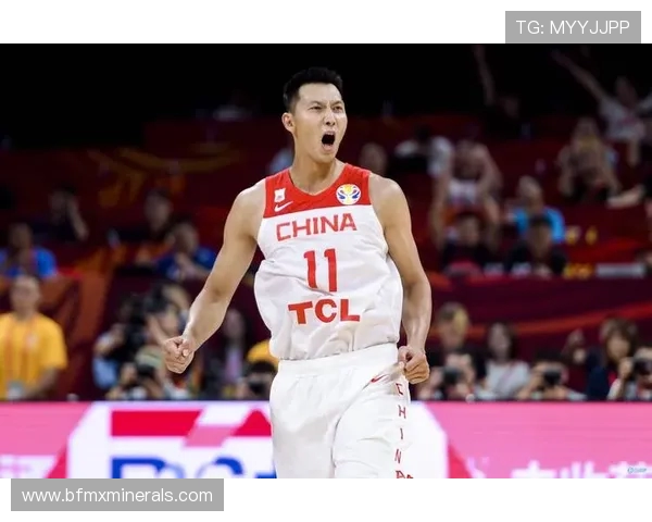 易建联：从篮球场上的传奇到社会责任的践行者，探索他的多元人生之路