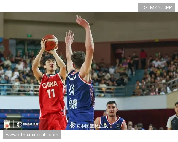 男篮热身赛对阵新西兰全力备战国际赛事展现团队实力 男篮热身赛对阵新西兰全力备战国际赛事展现团队实力